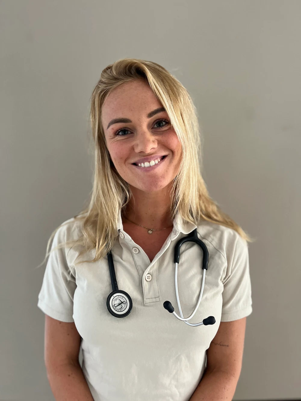 Dierenarts Manon Vaarwel in Vertouwen